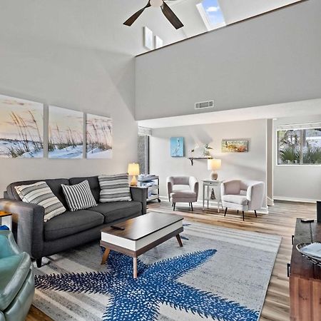 Coastal Oasis With Pool - Walk To Coligny Beach Park Hilton Head Island Exteriér fotografie