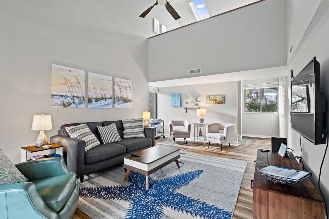 Coastal Oasis With Pool - Walk To Coligny Beach Park Hilton Head Island Exteriér fotografie